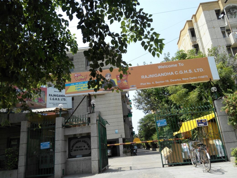 3 bhk flat for sale in Rajnigandha Apartments